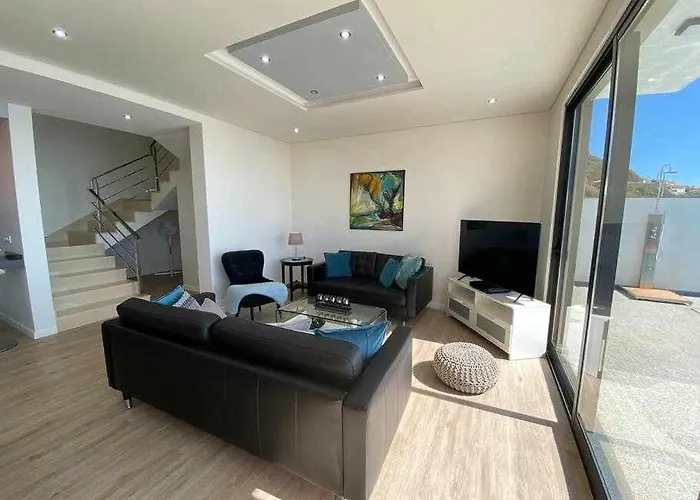 Shangri Sol - House * Arco da Calheta (Madeira)