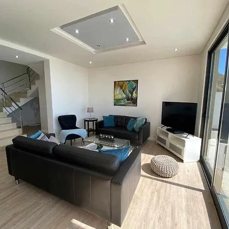 Shangri Sol - House * Arco da Calheta (Madeira)